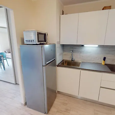 Climatise Au Calme, Proche Et Commerces - Fr-1-196-341 Apartment