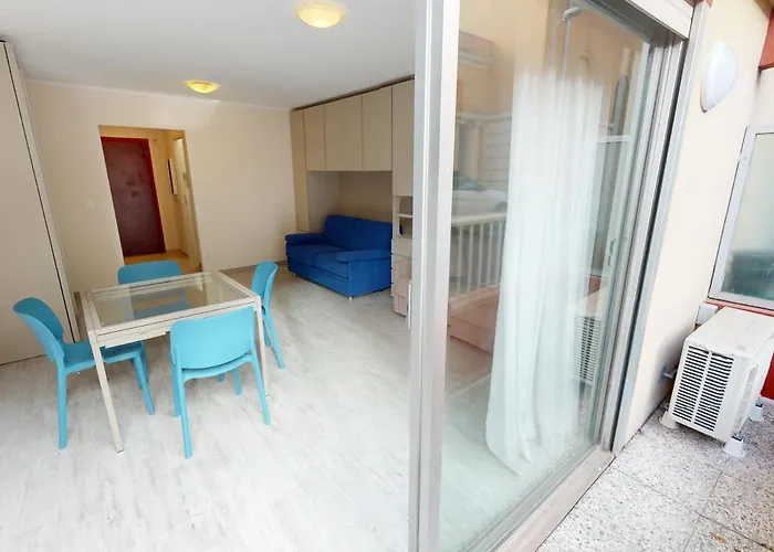 Climatise Au Calme, Proche Et Commerces - Fr-1-196-341 Apartment